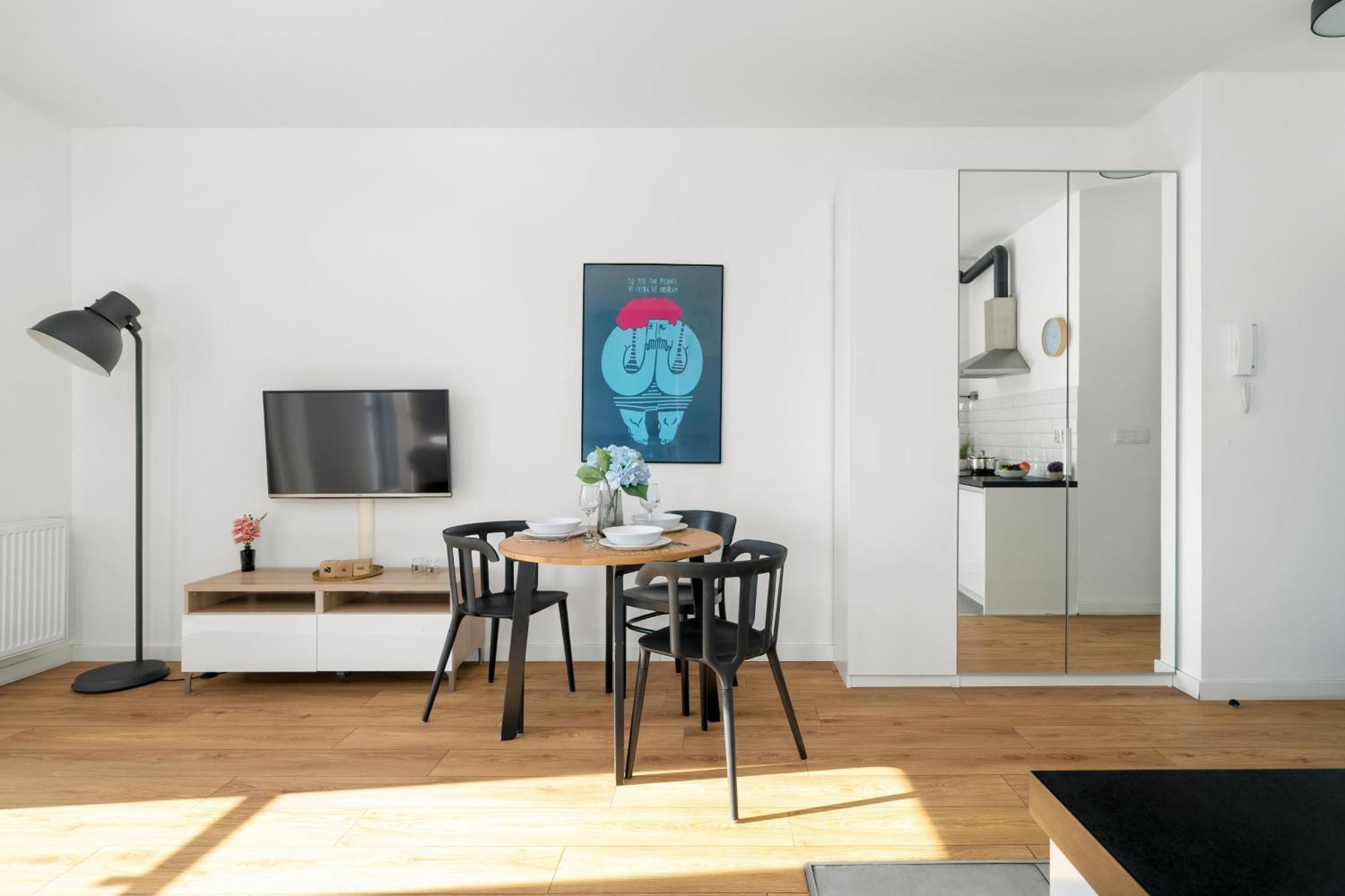 Klimatyczne I Nowoczesne Studio Very Berry W Poznaniu By Noclegi Renters المظهر الخارجي الصورة